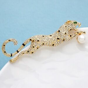 Panthere Gold Pearl Crystal Brooch